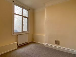 Bedroom- click for photo gallery
